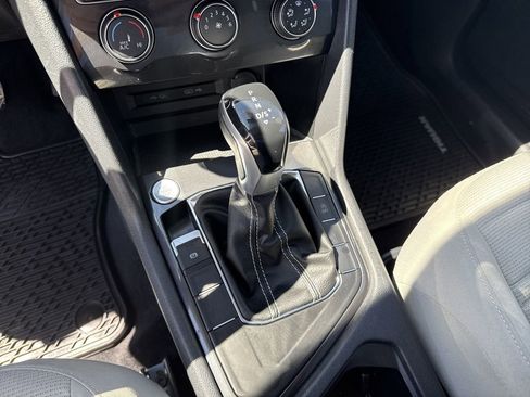 Used 2022 Volkswagen Tiguan S image 19