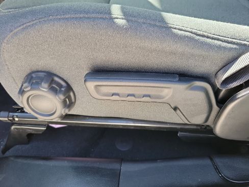 Used 2024 Jeep Wrangler Sport S image 13