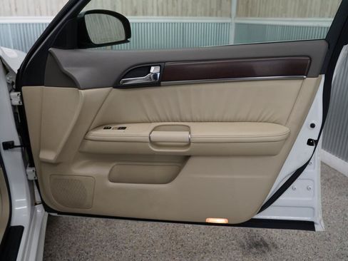Used 2010 INFINITI M35 w/ Technology Pkg RWD image 33