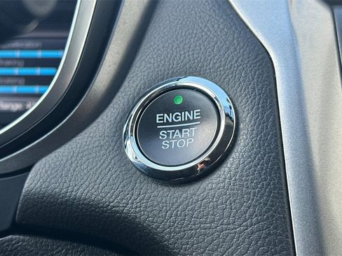 Used 2018 Ford Fusion SE image 21