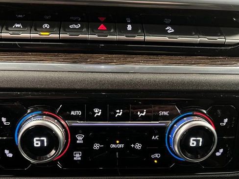 Used 2024 GMC Sierra 1500 Elevation image 36