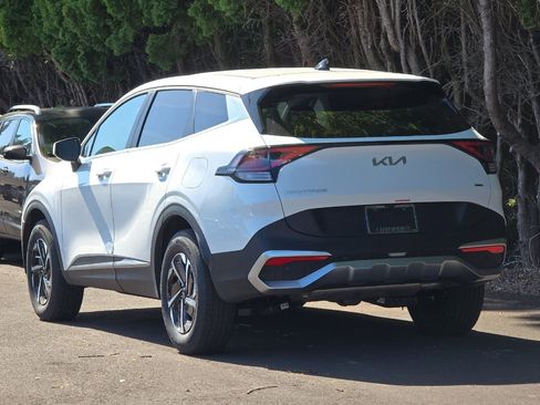 Certified 2025 Kia Sportage LX AWD/4WD image 6