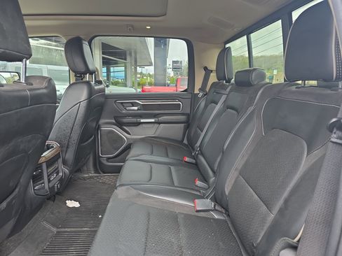 Used 2019 RAM 1500 Laramie AWD/4WD image 11