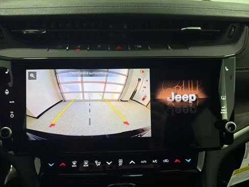 New 2026 Jeep Grand Cherokee Altitude image 17