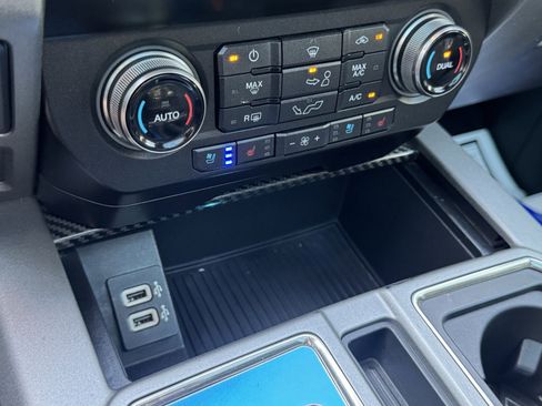 Used 2019 Ford F150 Raptor w/ Equipment Group 802A Luxury image 47