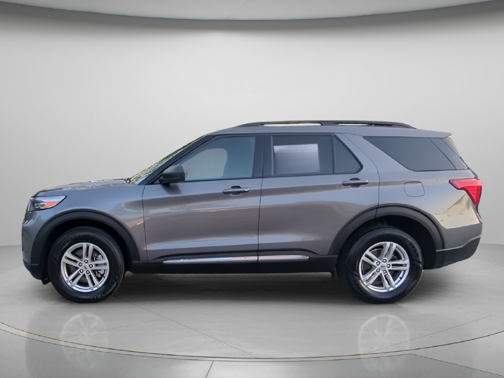 Used 2023 Ford Explorer XLT AWD/4WD image 15