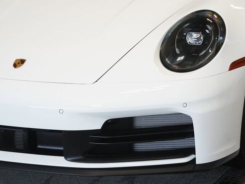 Used 2025 Porsche 911 Carrera image 7