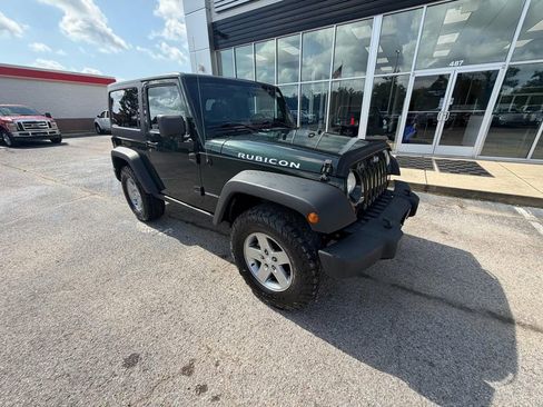 Used 2012 Jeep Wrangler Rubicon w/ Dual Top Group AWD/4WD image 2