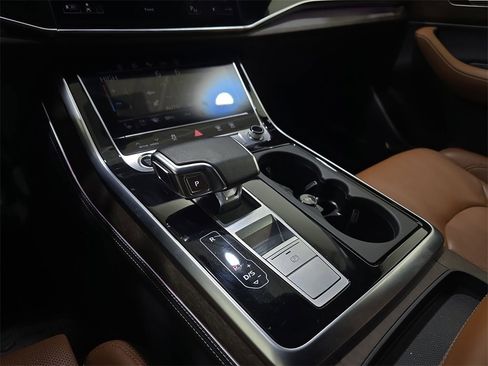 Used 2025 Audi Q7 3.0T Prestige w/ Prestige Package image 27