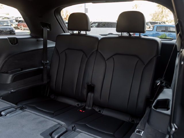 Used 2019 Audi Q7 3.0T Prestige AWD/4WD image 34