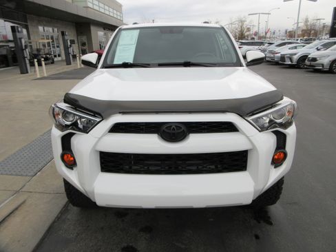 Used 2018 Toyota 4Runner SR5 image 15