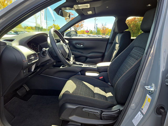 Used 2025 Honda HR-V Sport image 13