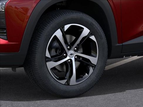 New 2026 Chevrolet Trax RS w/ Sunroof Package image 9