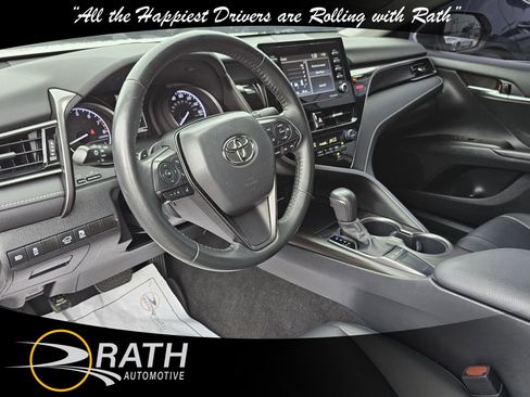 Used 2023 Toyota Camry SE FWD image 11