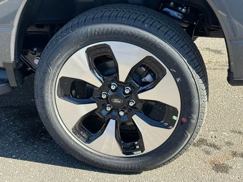 New 2025 Ford F150 Lightning Platinum image 7