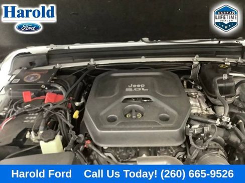 Used 2020 Jeep Wrangler Unlimited Sahara AWD/4WD image 18