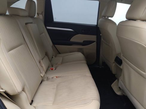 Used 2019 Toyota Highlander Plus image 19