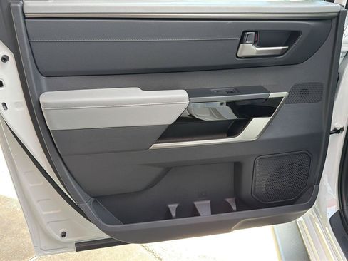 New 2026 Toyota Tundra Limited AWD/4WD image 8