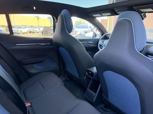 Used 2025 Volvo EX30 Ultra image 32