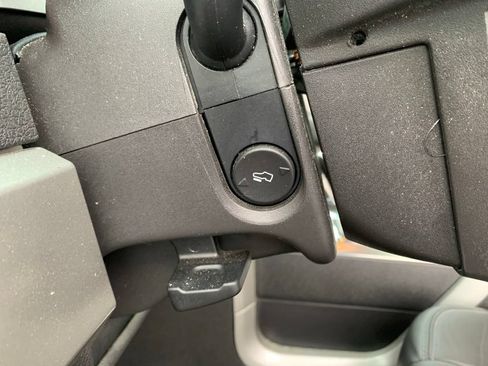 Used 2014 Ford F150 FX4 w/ Equipment Group 402A Luxury AWD/4WD image 42