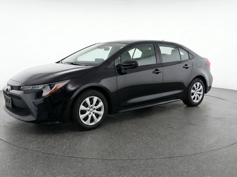 Used 2025 Toyota Corolla LE FWD image 3