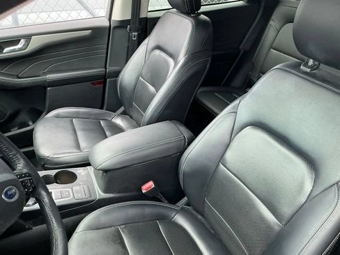 Used 2021 Ford Escape SEL w/ Technology Package AWD/4WD image 5
