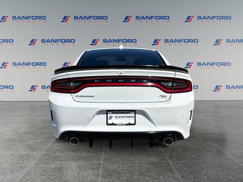 Used 2022 Dodge Charger R/T w/ Plus Group RWD image 4
