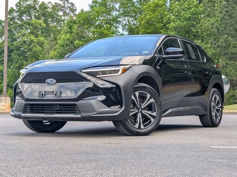 Used 2023 Subaru Solterra AWD image 4