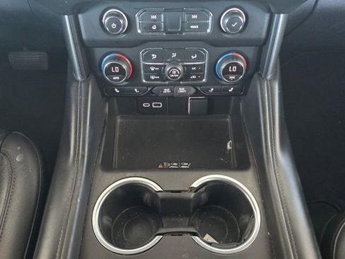 Used 2021 Chevrolet Suburban LT image 14