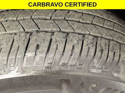Used 2021 Chevrolet Suburban LT AWD/4WD image 9