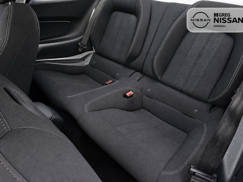 Used 2019 Ford Mustang Coupe w/ Equipment Group 101A RWD image 7