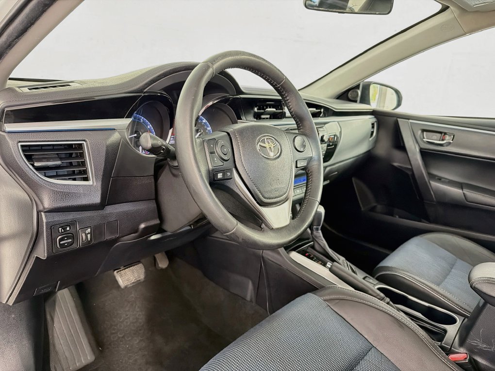 Used 2015 Toyota Corolla S FWD image 14
