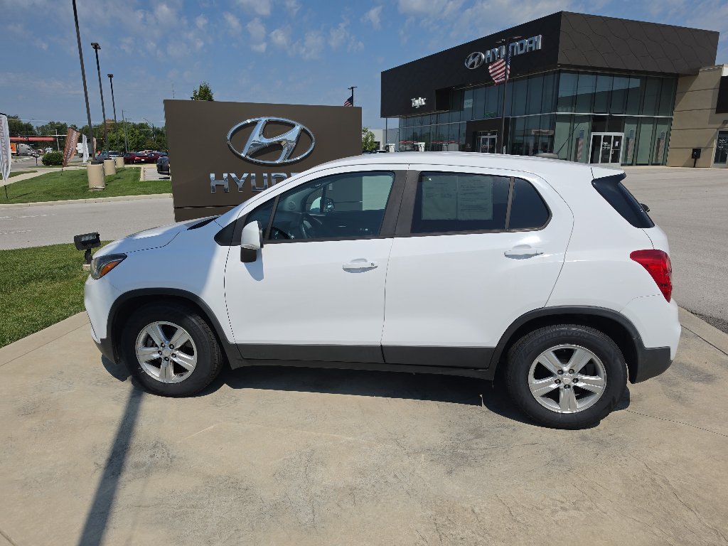 Used 2020 Chevrolet Trax LS w/ Tint and Cruise Package FWD image 8