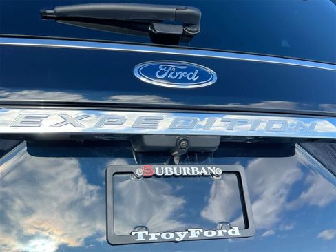 Used 2021 Ford Expedition Max XLT image 12