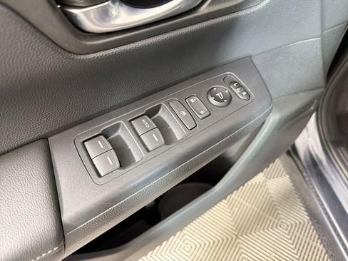 Used 2025 Honda CR-V LX image 12
