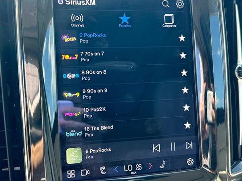 Certified 2022 Volvo XC60 B5 Momentum w/ Advanced Package image 24