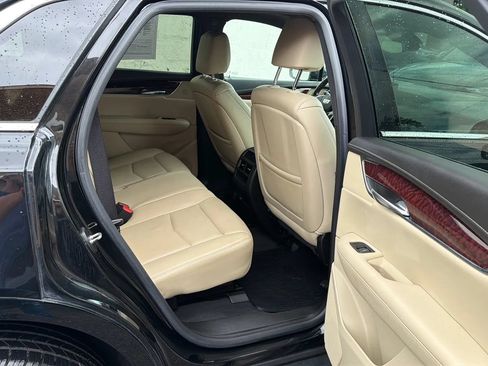 Used 2018 Cadillac XT5 Luxury w/ Driver Awareness Package AWD/4WD image 26