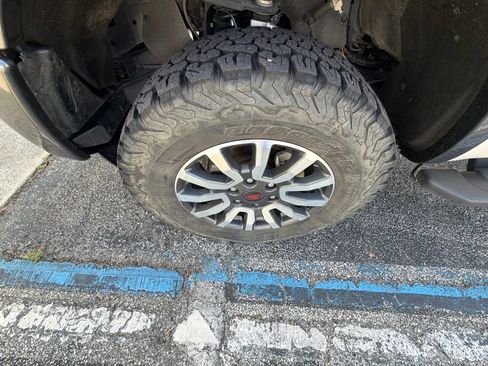 Used 2019 Ford Ranger Lariat w/ Equipment Group 501A Mid AWD/4WD image 13
