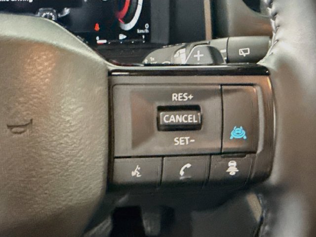 Used 2025 Nissan Rogue SL w/ SL Premium Package AWD/4WD image 14