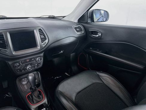 Certified 2019 Jeep Compass Trailhawk w/ Cold Weather Group AWD/4WD image 29