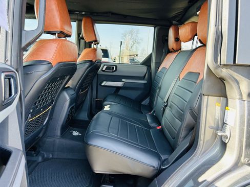 Used 2022 Ford Bronco Badlands image 28