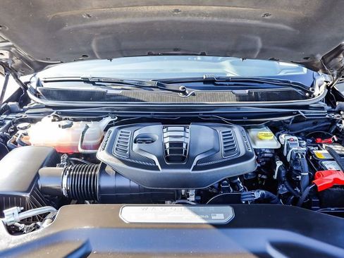 Certified 2024 Jeep Wagoneer Series II image 28