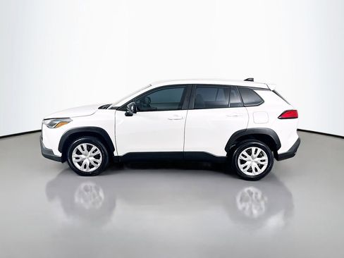 Certified 2025 Toyota Corolla Cross L image 8