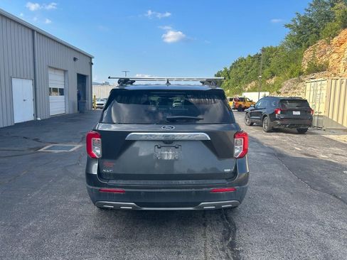 Used 2020 Ford Explorer XLT w/ Equipment Group 202A AWD/4WD image 3