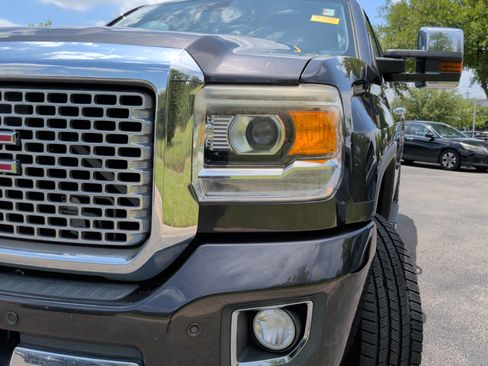 Used 2016 GMC Sierra 2500 Denali w/ Duramax Plus Package AWD/4WD image 3