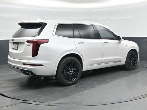 Used 2024 Cadillac XT6 Premium Luxury w/ Technology Package image 2