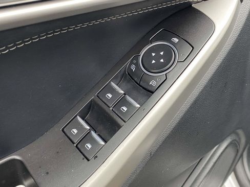 Used 2021 Ford Explorer XLT w/ Equipment Group 202A image 16