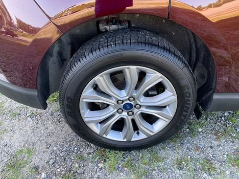 Certified 2022 Ford Edge Titanium AWD/4WD image 39