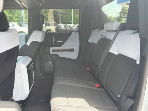 Certified 2025 GMC Hummer EV 3X w/ Battery Pack, 24 Module Pack AWD/4WD image 28