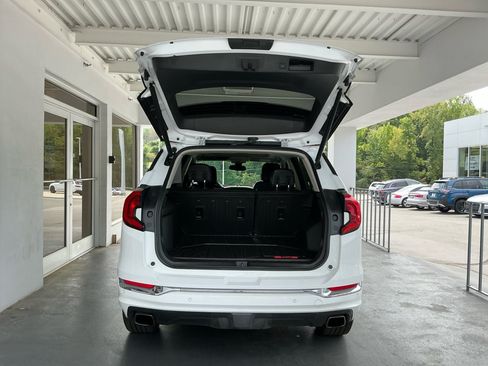 Used 2019 GMC Terrain Denali w/ Advanced Safety Package AWD/4WD image 19
